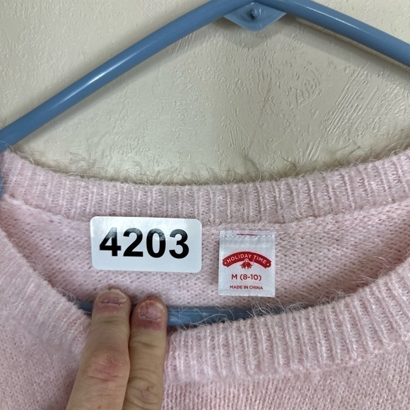 Holiday time. Size m-8-10 p2p 17-1/2. Length 24 preworn excellent condition - Picture 4 of 4